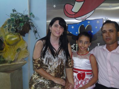 18.06.15 Jamilly Vitoria - 09 anos