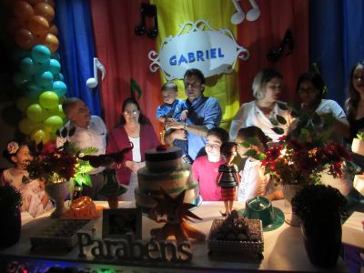 27.05.16 - Gabriel - 01 aninho - Decora