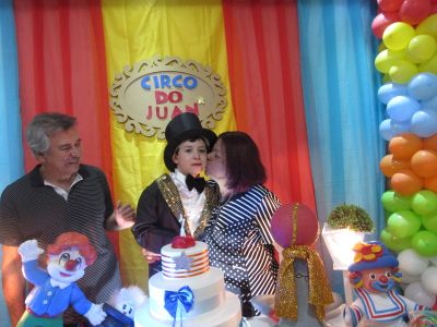 05.01.17 - Juan 07 anos (circo - arco Iris decoracoes) 